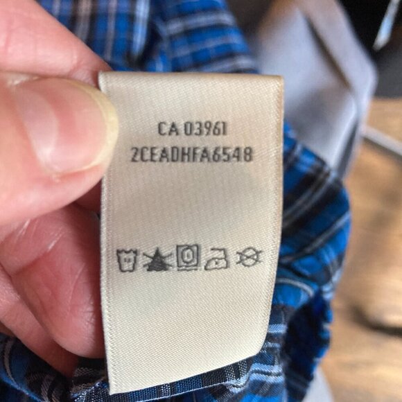 Denver Hayes plaid blue short sleeve button down shirt /Classic Fit- size Medium - Picture 6 of 6